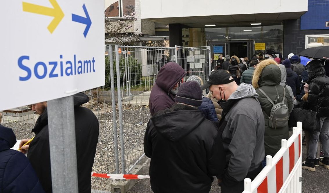 ЄС затвердив продовження тимчасового захисту для українців і зміни щодо "ухилянтів" ЄС затвердив продовження тимчасового захисту для українців і зміни щодо "ухилянтів"
